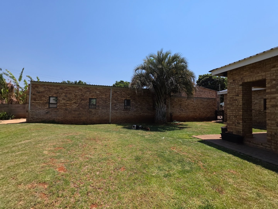 2 Bedroom Property for Sale in Adamayview North West